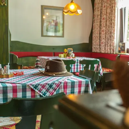 Gasthof St. Wolfgang Guest house Kirchberg am Wechsel